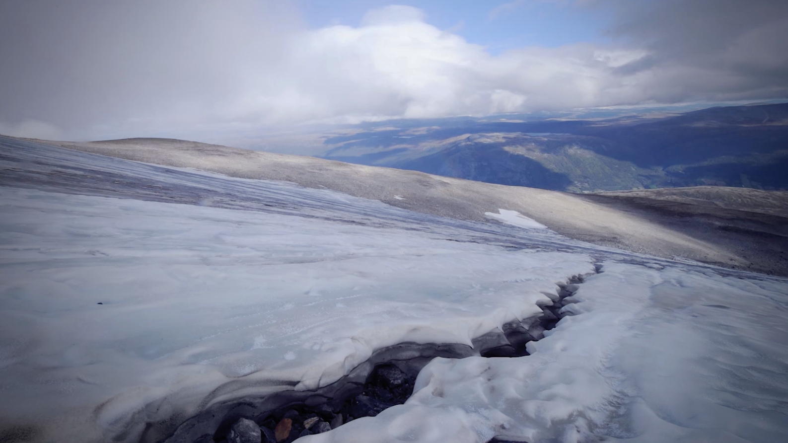 fjellandskap med bre