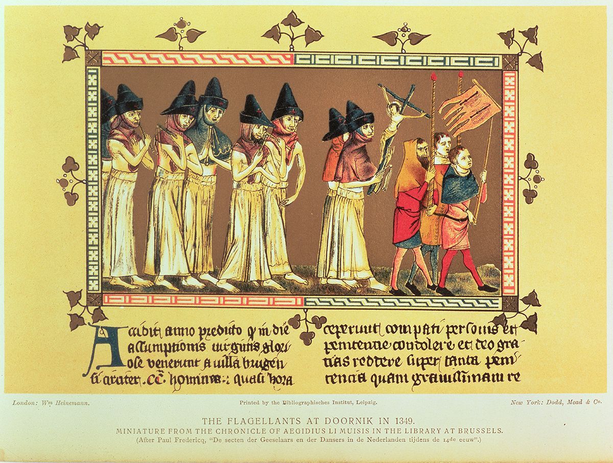 Illustrasjon fra middelaldermanuskript: opptog med selvpiskere, ledet an med fanebærere og krusifiks