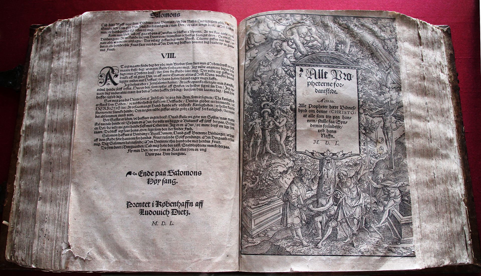 Kong Christian 3.s bibel fra 1550, skrevet på dansk
