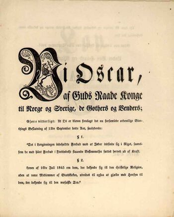I 1851 ble jødepassusen i Grunnlovens paragraf 2 opphevet. Quislings nasjonale regjering gjeninnførte passusen i 1942. Les mer om utestengingen av jøder&amp;#160;fra Norge på Eidsvoll i 1814 .&amp;#160;Foto: Stortinget