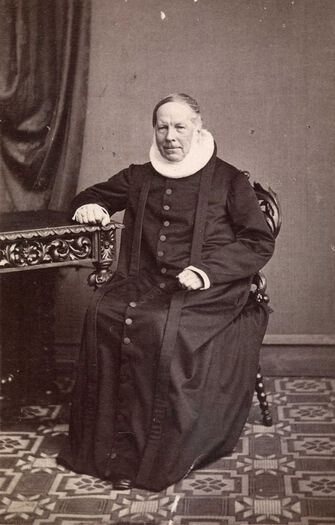 Wilhelm Andreas Wexels (1797–1866) var en av de mest innflytelsesrike prestene i Den norske kirke på 1830- og 1840-tallet. Han var kritisk til lekmanns­forkynnelse, men samtidig en ivrig forkjemper for den danske presten N. F. S. Grundtvigs tanker. I Norge gjorde imidlertid grundtvigianismen seg langt sterkere gjeldende som en kulturbevegelse, særlig gjennom folkehøyskolene fra 1860-tallet av, enn som teologisk retning. Les mer om endringene&amp;#160;i religionslivet i Norge på 1800-tallet .&amp;#160;Foto: Oslo Museum, byhistorisk samling/ CC BY-SA