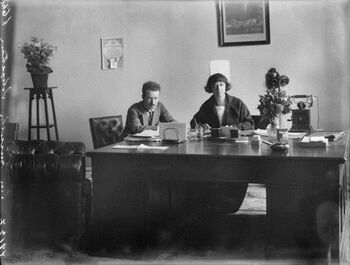 Høsten 1922 ble Kollontaj&amp;#160;sendt til Kristiania som medlem av den sovjetrussiske handelsdelegasjonen i Norge.&amp;#160;Eier: Oslo Museum / Digitalt Museum CC BY-SA 4.0