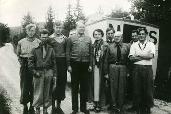 Nasjonal Samling-medlemmer på rekrutteringstur i Telemark i&amp;#160;1936. Les mer om oppslutningen til NS før og under krigen . Foto: ukjent/Riksarkivet, RA/PA-0781/Fc/0004/0498/1167