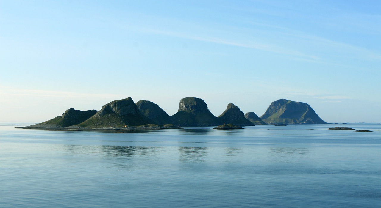 Fotografi av øyene på Røst