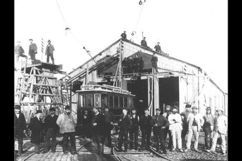 Vognhallen på Majorstuen stasjon i år 1900. Fotograf: ukjent. Eier: Oslo byarkiv.