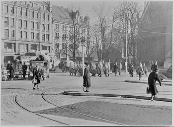 Oslo under krigen. Ved domkirken.