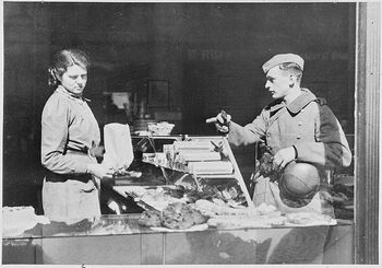 Tysk soldat i bakerforretning.