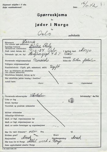 15 år gamle Kathe Rita Lasniks utfylte skjema, side 1.&amp;#160;