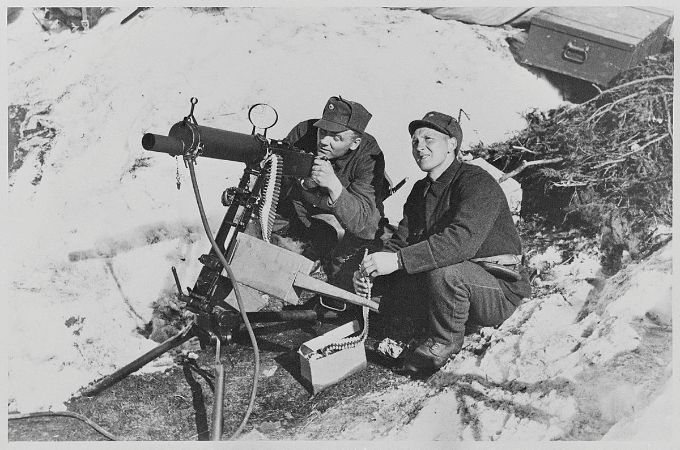 Foto fra bombingen av Narvik